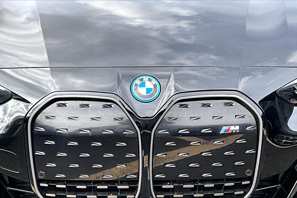 Thumbnail: 2023 BMW i4 - 19