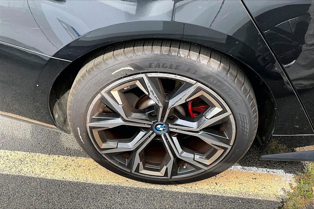 Thumbnail: 2023 BMW i4 - 21