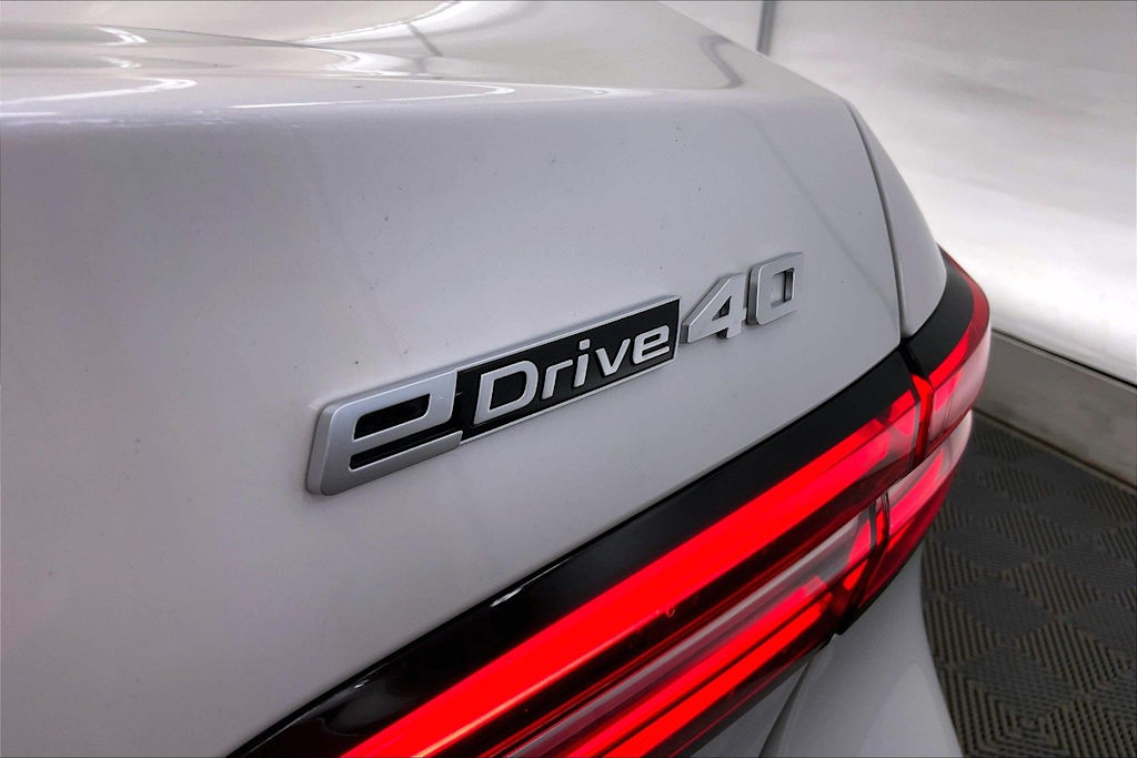 Thumbnail: 2024 BMW i5 - 8
