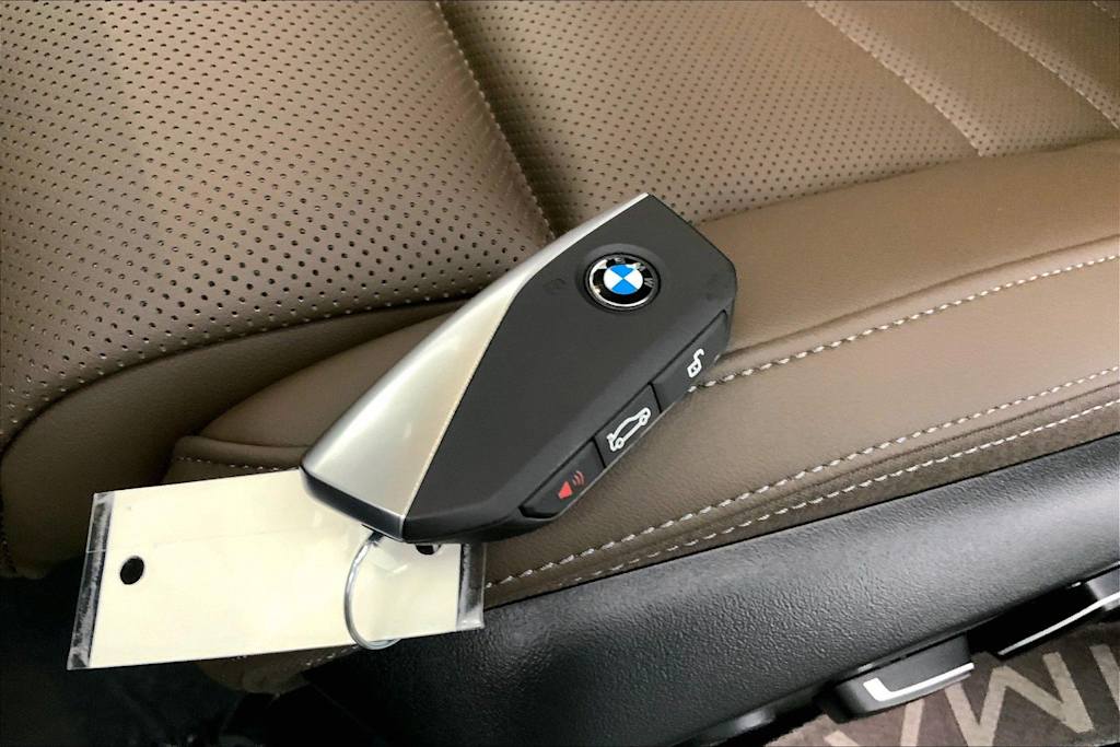 Thumbnail: 2024 BMW i5 - 19
