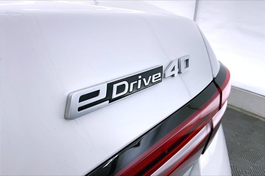 2024 BMW i5 eDrive40 7