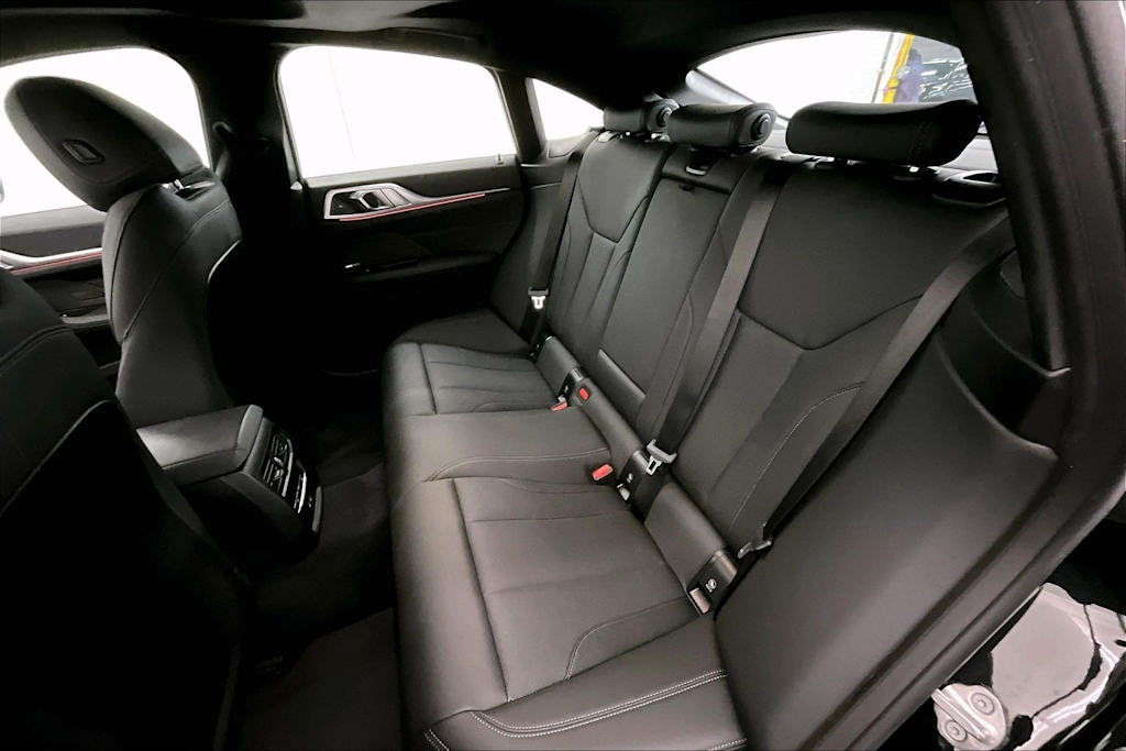 Thumbnail: 2025 BMW i4 - 29