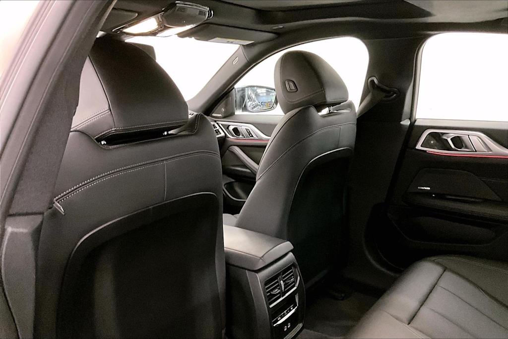 Thumbnail: 2025 BMW i4 - 13