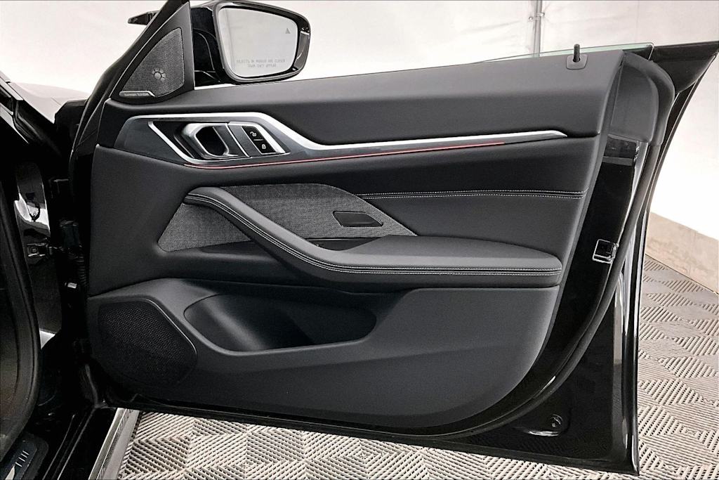 Thumbnail: 2025 BMW i4 - 28