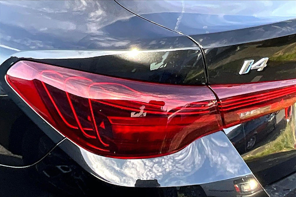 Thumbnail: 2025 BMW i4 - 15