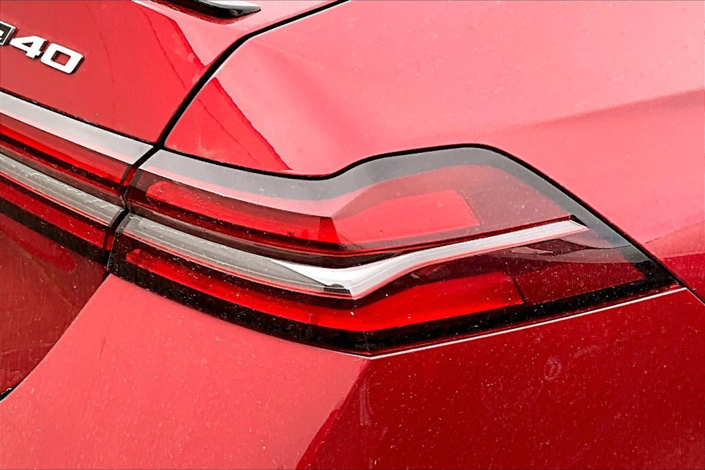Thumbnail: 2026 BMW i5 - 13