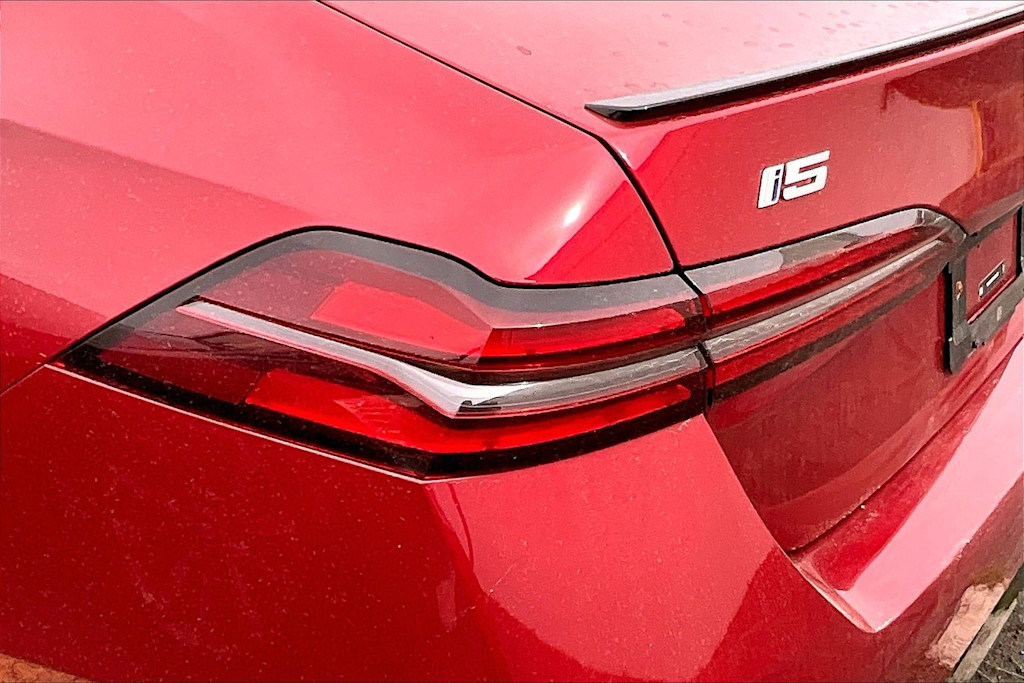 Thumbnail: 2026 BMW i5 - 16