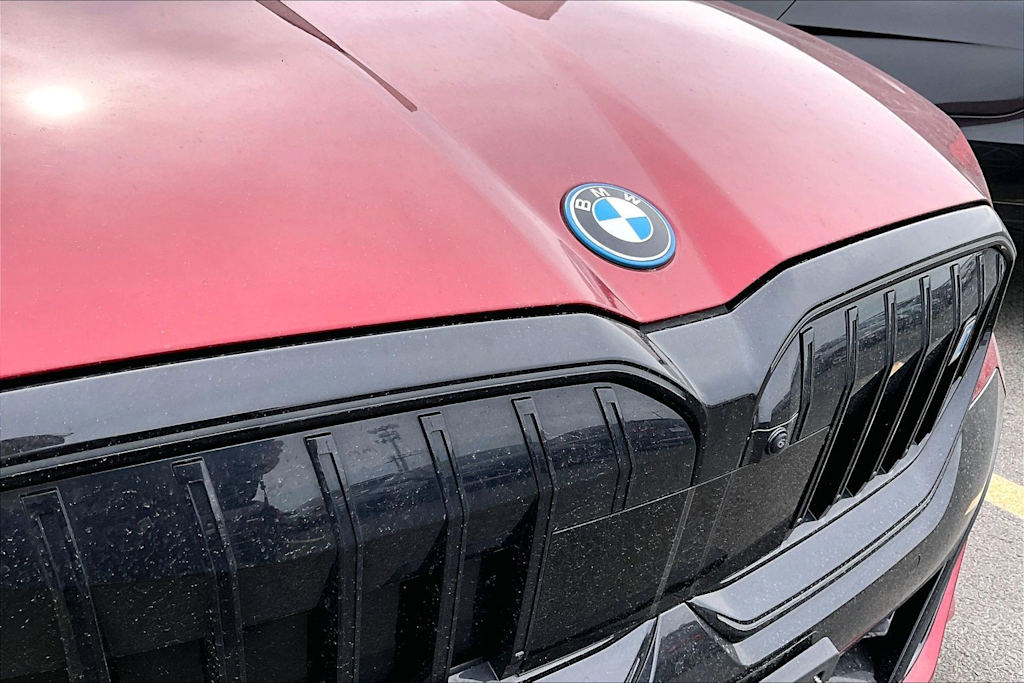 Thumbnail: 2026 BMW i5 - 18