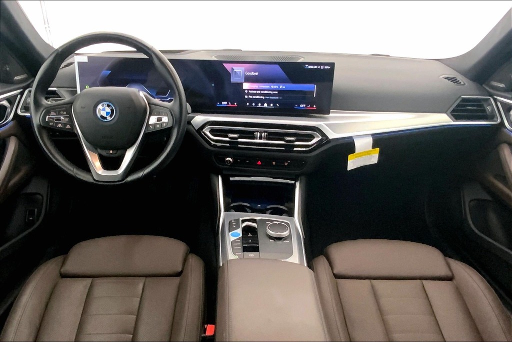 2024 BMW i4 eDrive35 10