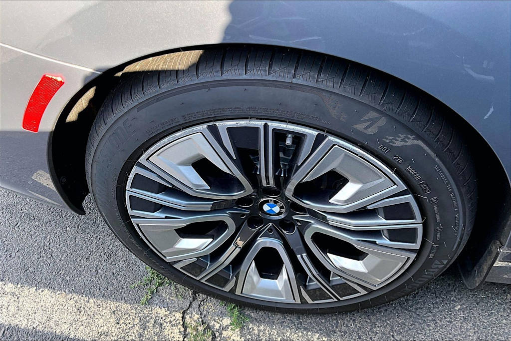 Thumbnail: 2026 BMW i7 - 15