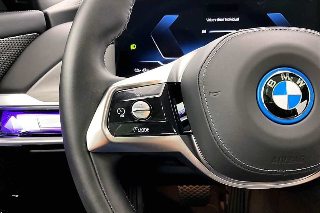 Thumbnail: 2026 BMW i7 - 25