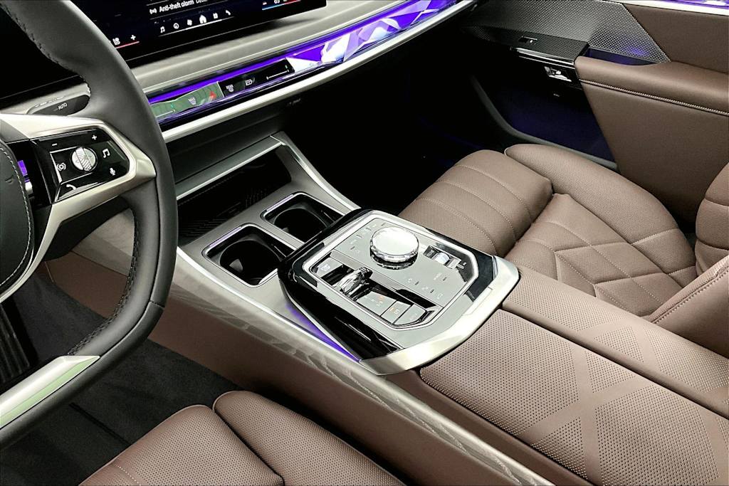 Thumbnail: 2026 BMW i7 - 17