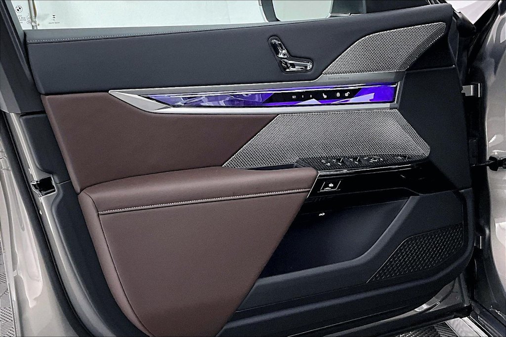 Thumbnail: 2026 BMW i7 - 27