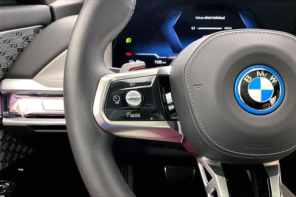 Thumbnail: 2026 BMW i7 - 25