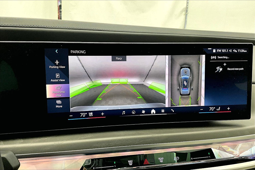 Thumbnail: 2026 BMW i7 - 27
