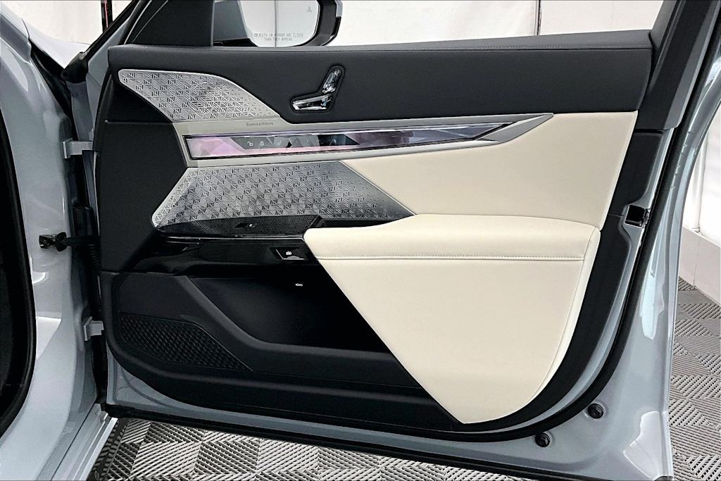 Thumbnail: 2026 BMW i7 - 29