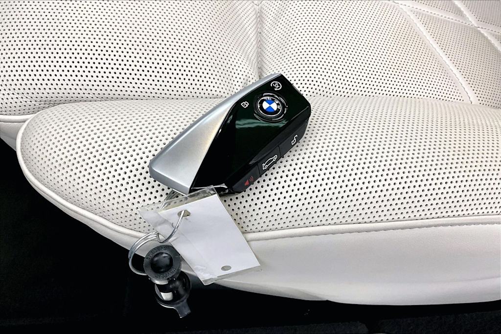 Thumbnail: 2026 BMW i7 - 18