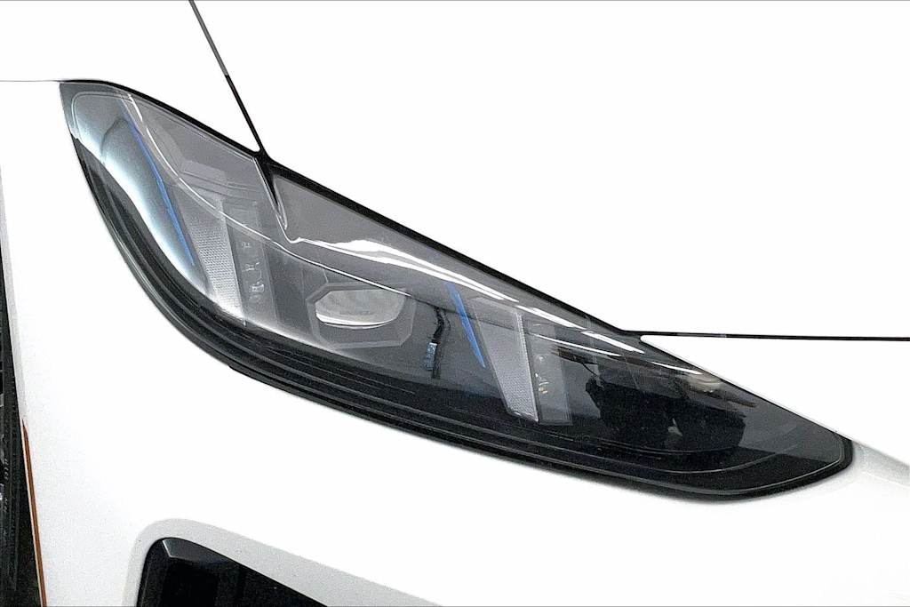 Thumbnail: 2025 BMW i4 - 31