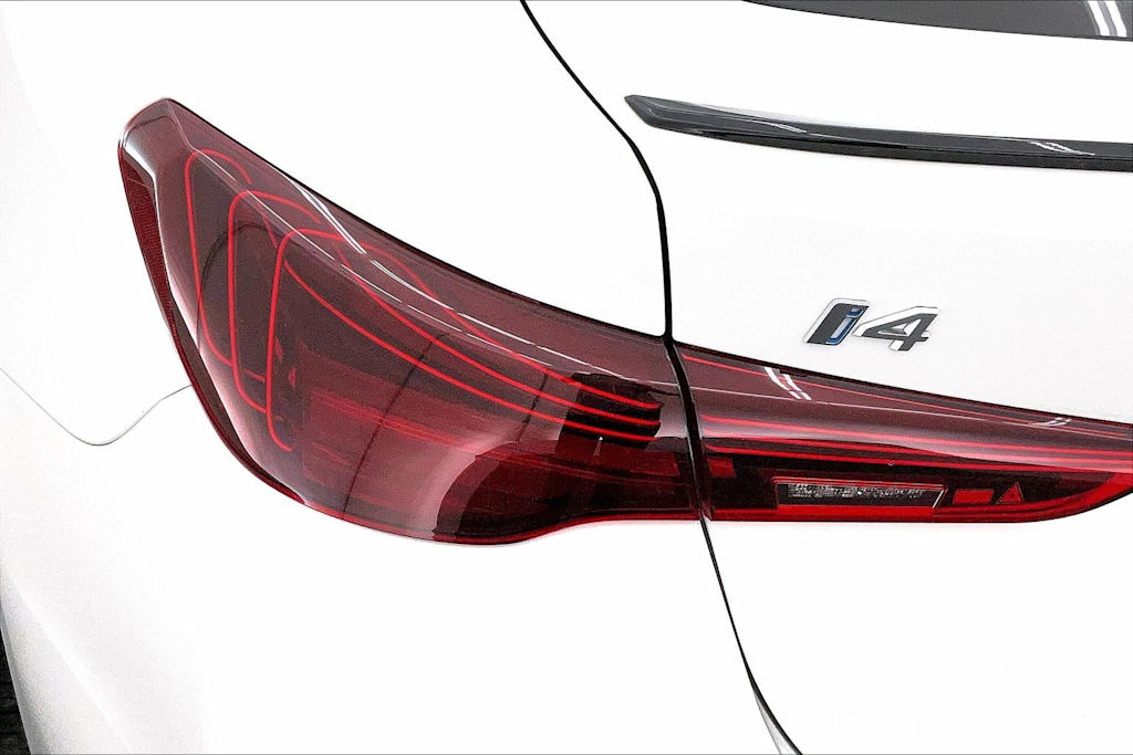 Thumbnail: 2025 BMW i4 - 32