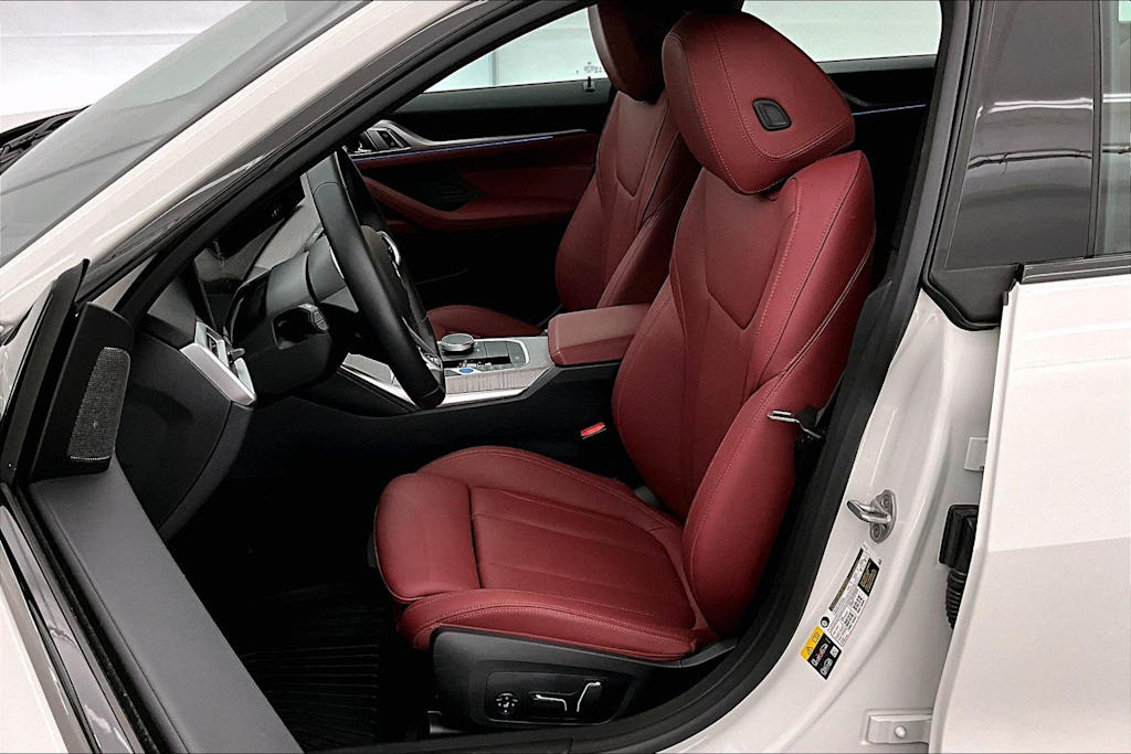 Thumbnail: 2025 BMW i4 - 11