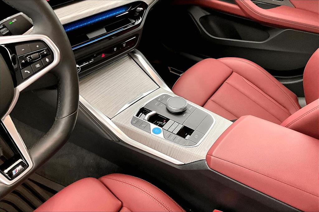 Thumbnail: 2025 BMW i4 - 17
