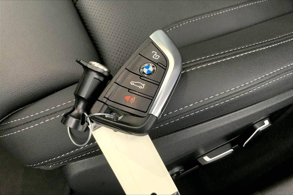 Thumbnail: 2025 BMW i4 - 20