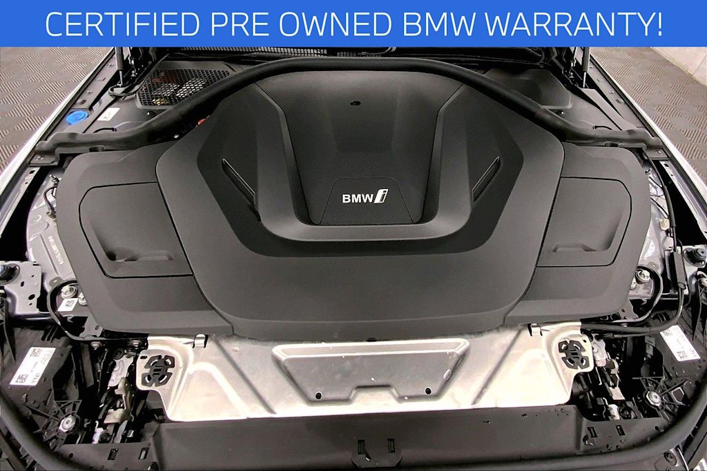 Thumbnail: 2025 BMW i4 - 9