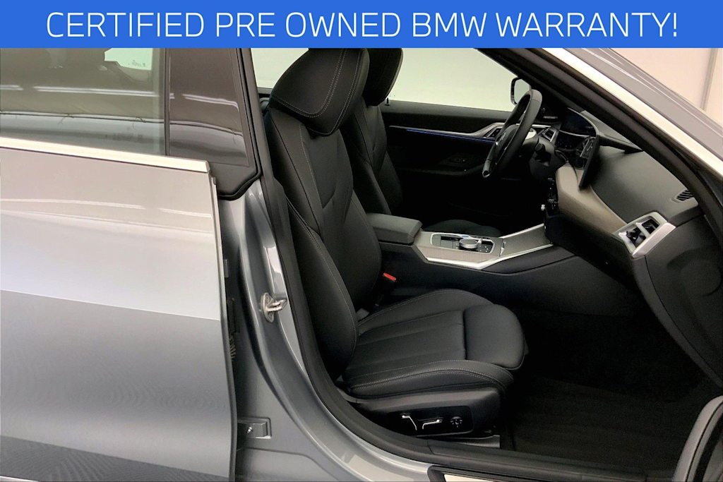 Thumbnail: 2025 BMW i4 - 12