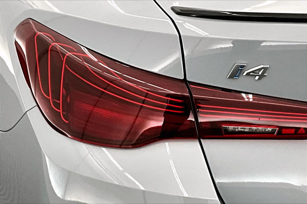 Thumbnail: 2025 BMW i4 - 32