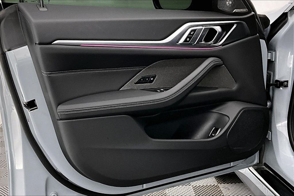 Thumbnail: 2025 BMW i4 - 27