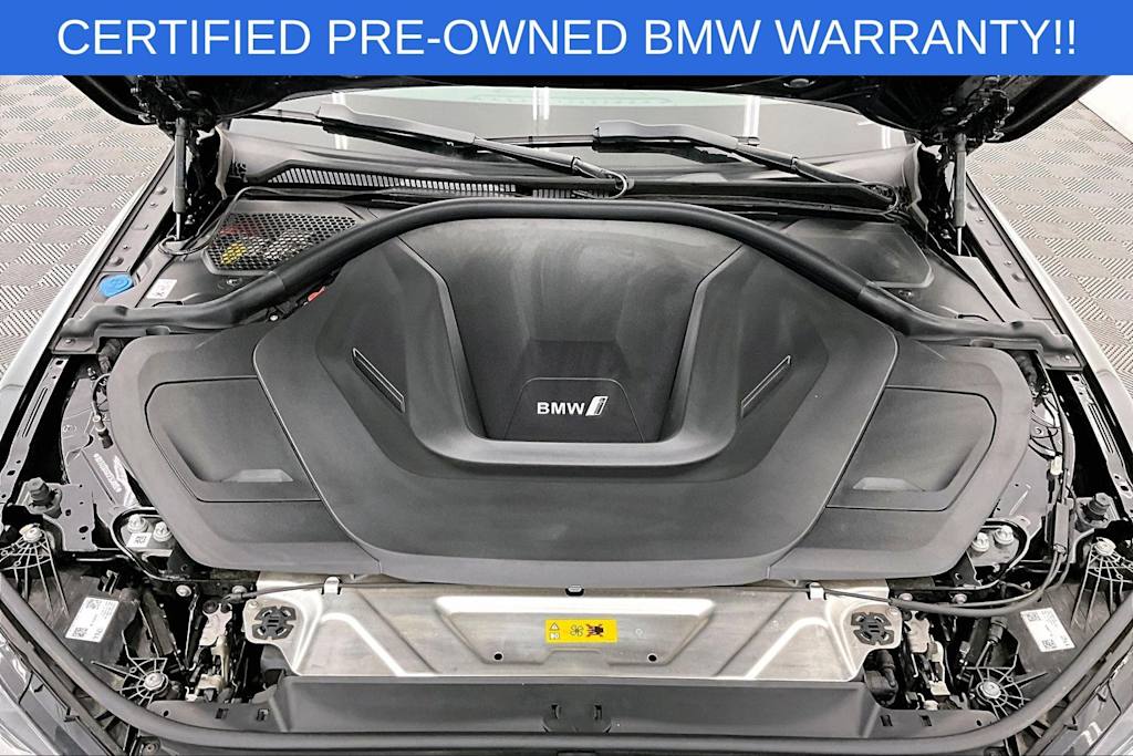 Thumbnail: 2025 BMW i4 - 9