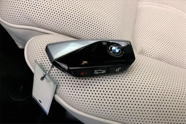 Thumbnail: 2024 BMW i7 - 17