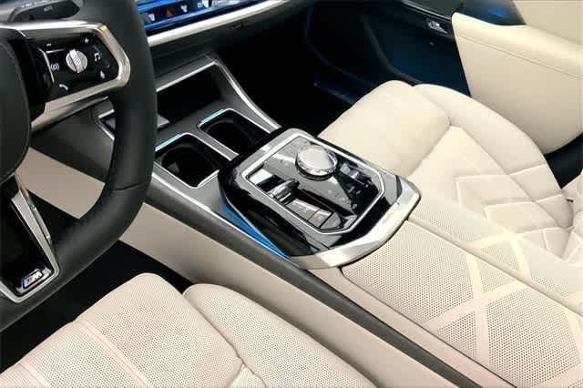 Thumbnail: 2024 BMW i7 - 14