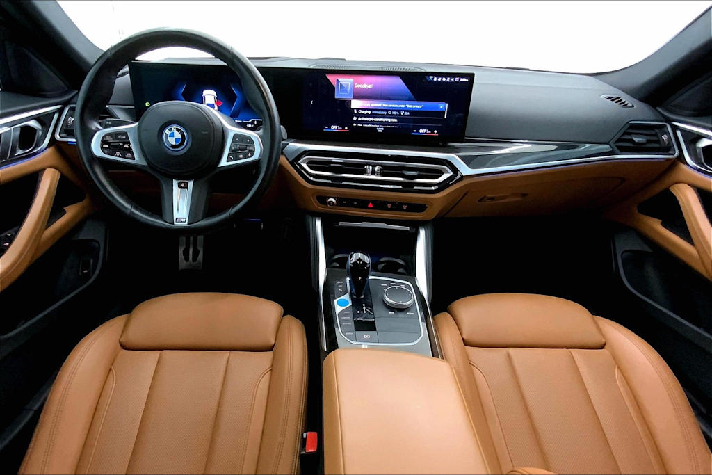 Thumbnail: 2022 BMW i4 - 10