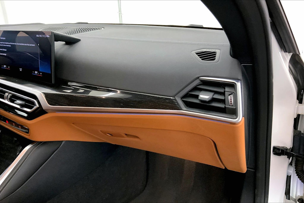 Thumbnail: 2022 BMW i4 - 24