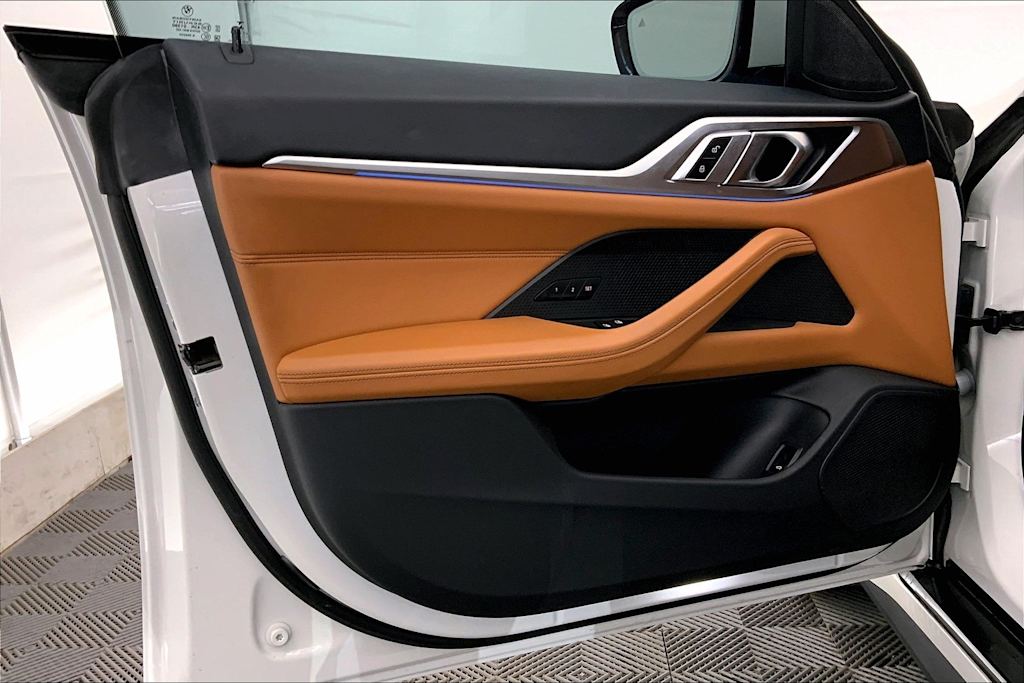 Thumbnail: 2022 BMW i4 - 27