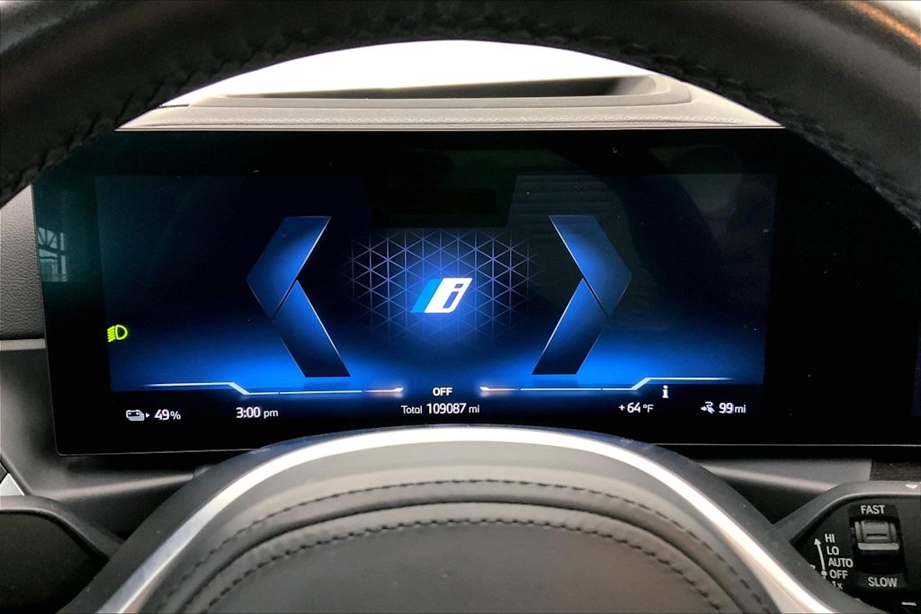 Thumbnail: 2022 BMW i4 - 18
