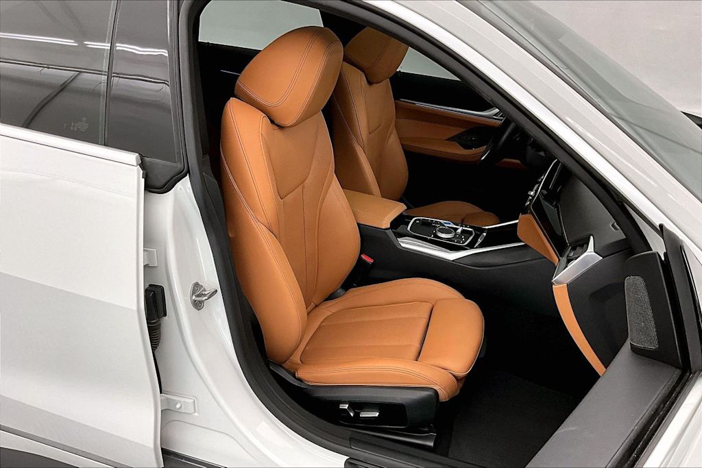 Thumbnail: 2023 BMW i4 - 12