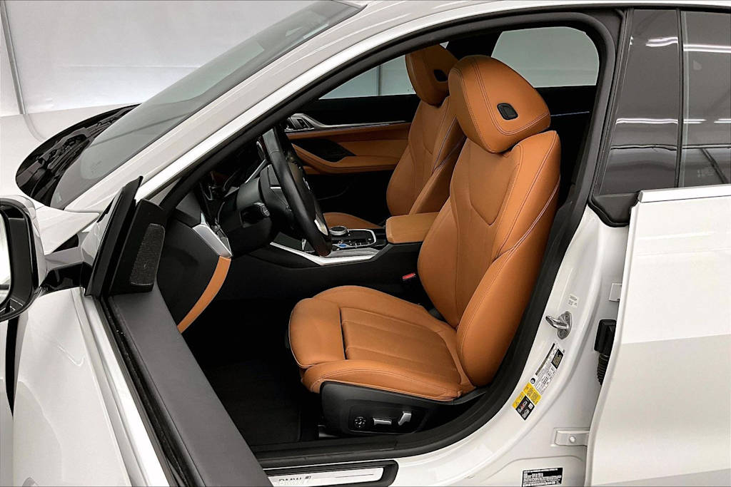Thumbnail: 2023 BMW i4 - 11