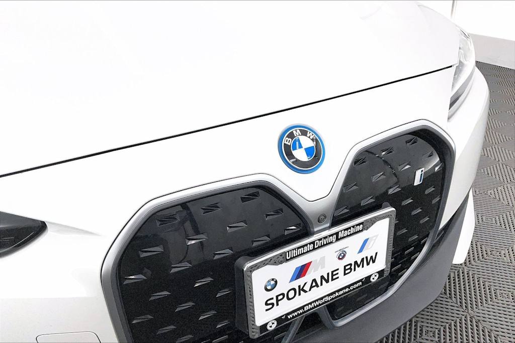 Thumbnail: 2023 BMW i4 - 33