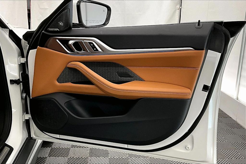 Thumbnail: 2023 BMW i4 - 28