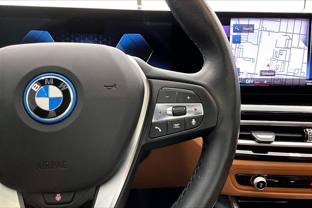 Thumbnail: 2023 BMW i4 - 25