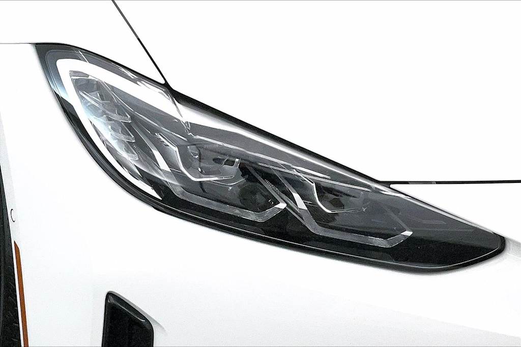 Thumbnail: 2023 BMW i4 - 31