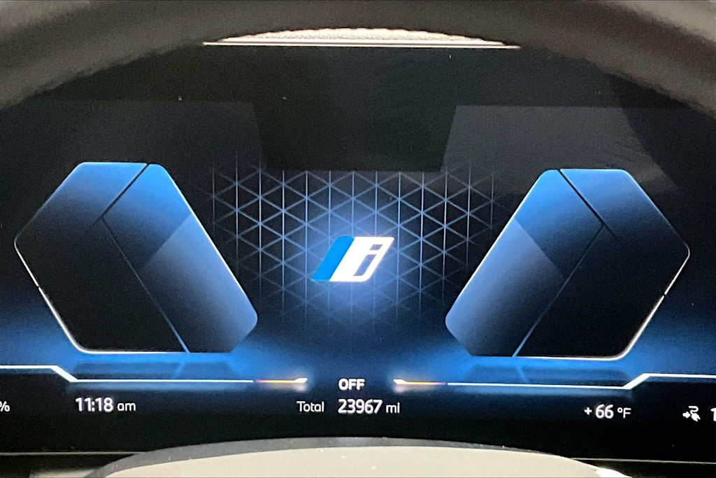 Thumbnail: 2023 BMW i4 - 13