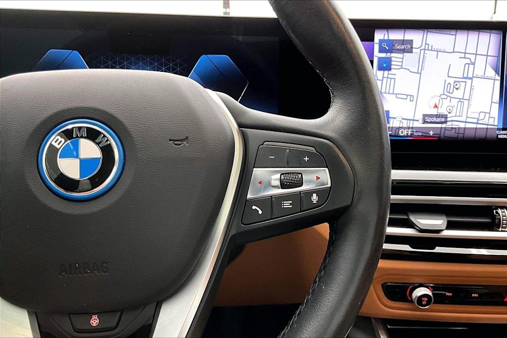 Thumbnail: 2023 BMW i4 - 17