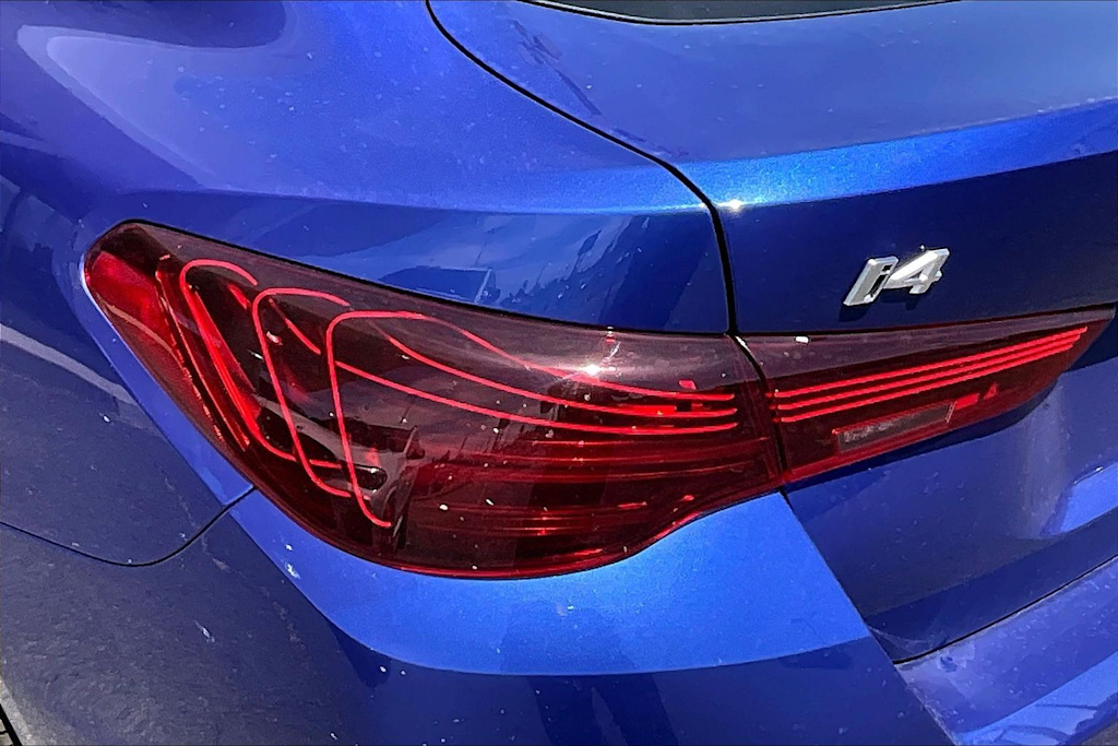 Thumbnail: 2026 BMW i4 - 15