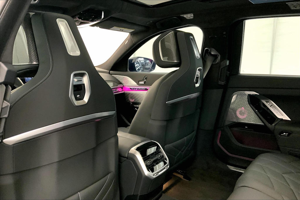 Thumbnail: 2024 BMW i7 - 13