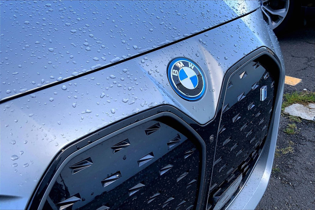 Thumbnail: 2024 BMW i4 - 18