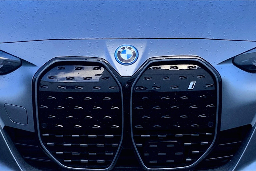 Thumbnail: 2024 BMW i4 - 19