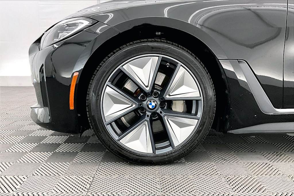 Thumbnail: 2024 BMW i4 - 8